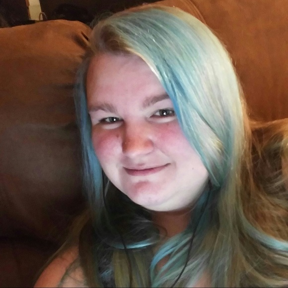 Meet your Posher, Charlene - Picture 1 of 1